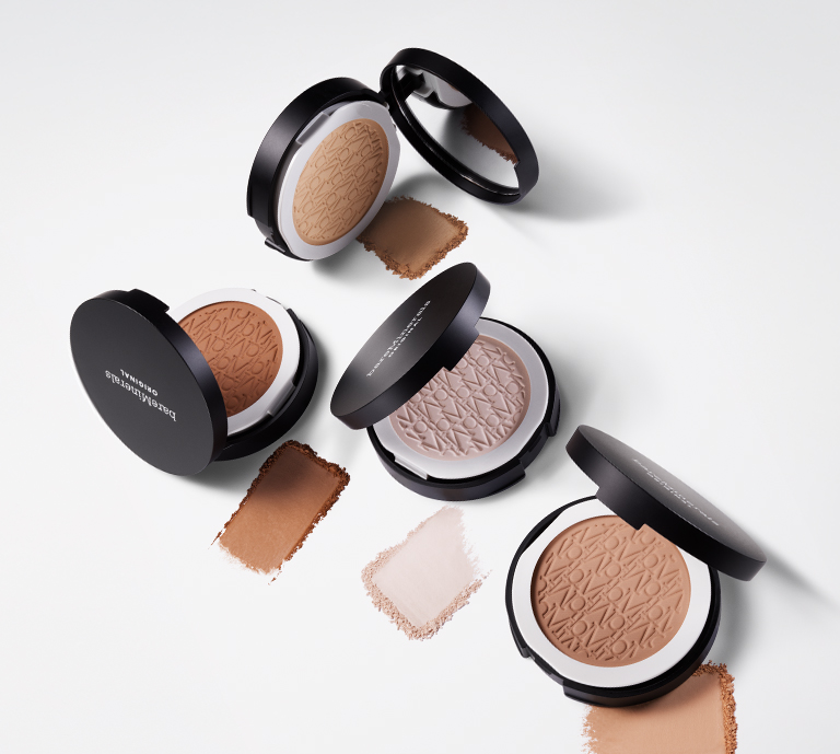 Hero Image contains Original Pressed Powder Foundation SP15 and Original Loose Powder Foundation SP15 with makeup swatches, an icon stating '30 YEARS OF CLEAN BEAUTY' and bareMinerals Logo.