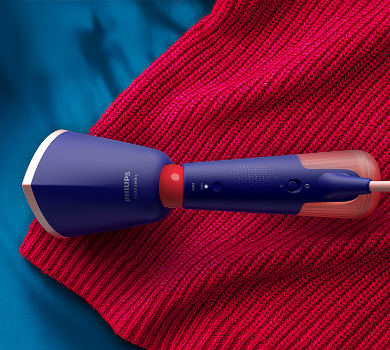STH5030/20 Philips Clothes Steamers, vertical and horizontal steaming to unwrinkle your outfit anywhere