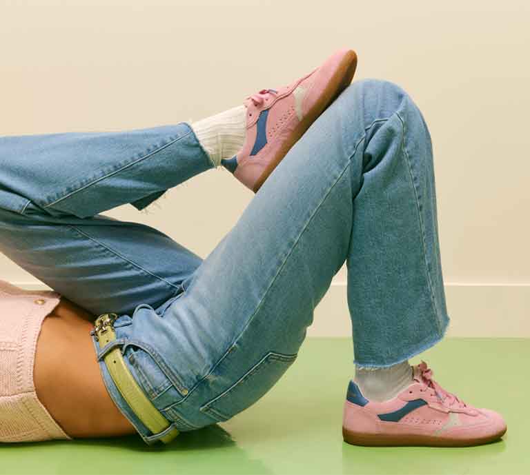 Sam Edelman Kallen trainer on models foot