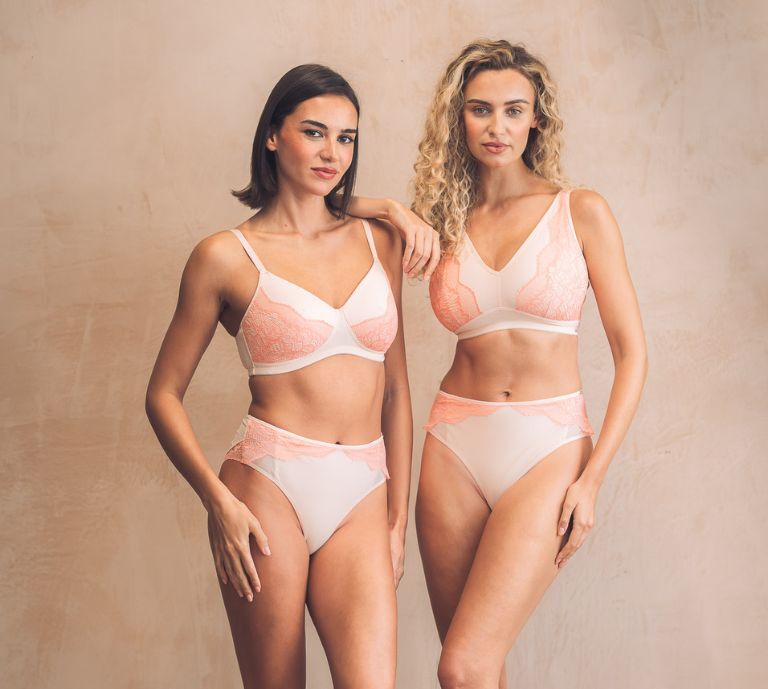two models wearing the bra 