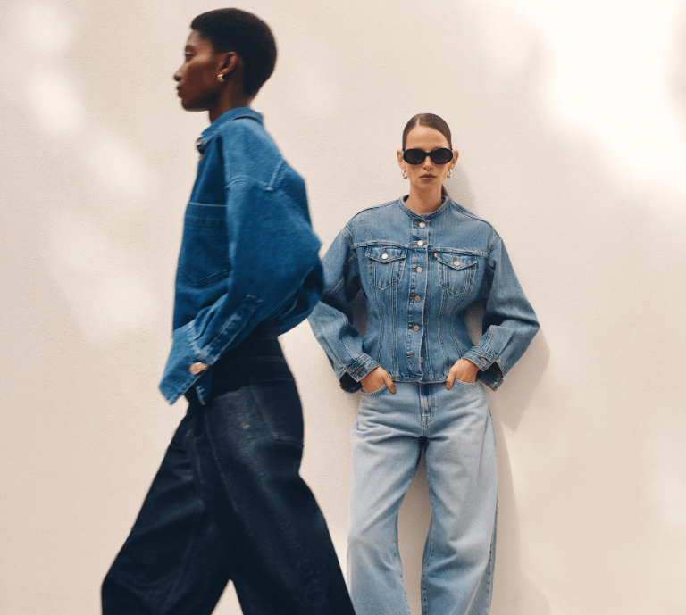 Desktop Image showing 2 people.