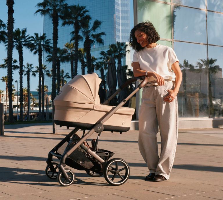 Shop the CYBEX balios s lux one box bundle with seat unit, carrycot, cloud g car seat and car seat adapters