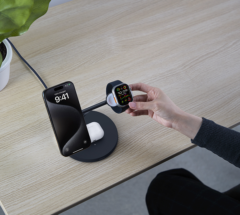 Belkin 3-in-1 Wireless Charging Stand